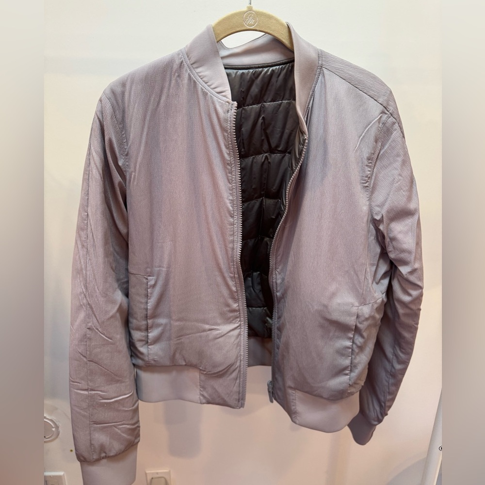 Lululemon bomber size 8 reversible - Picture 2 of 3